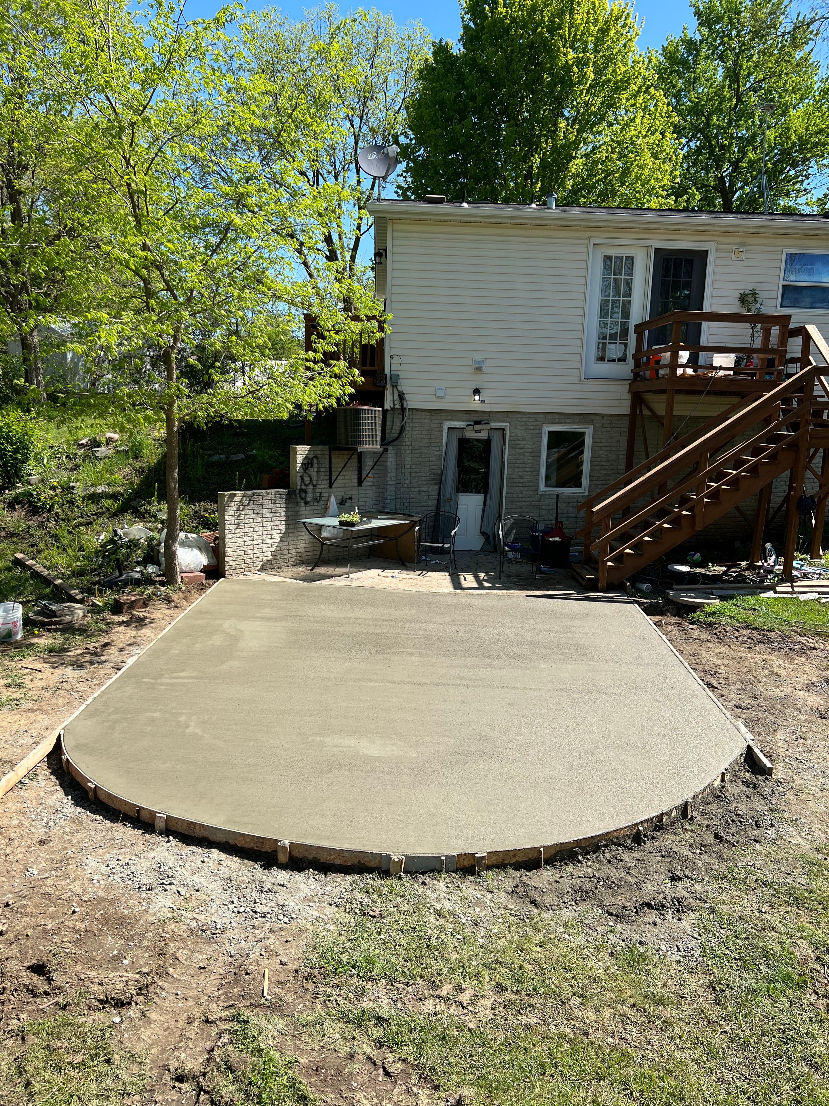 Curved Patio Pour